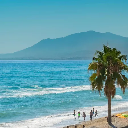 Frontline 6 Bdrm Luxury W Access アパート