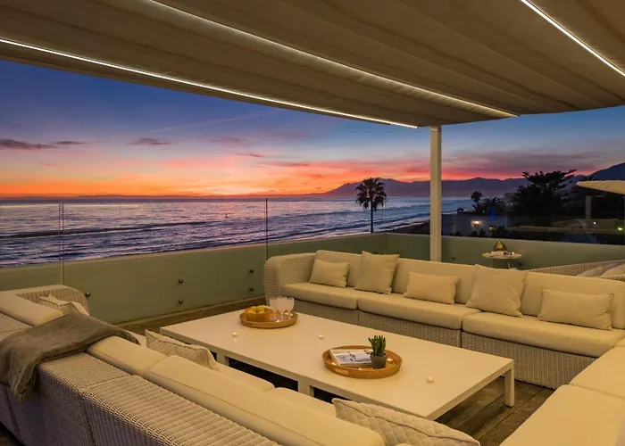 Frontline 6 Bdrm Luxury W Access Appartement Marbella