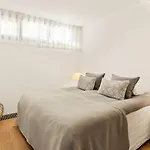 Frontline 6 Bdrm Luxury W Access