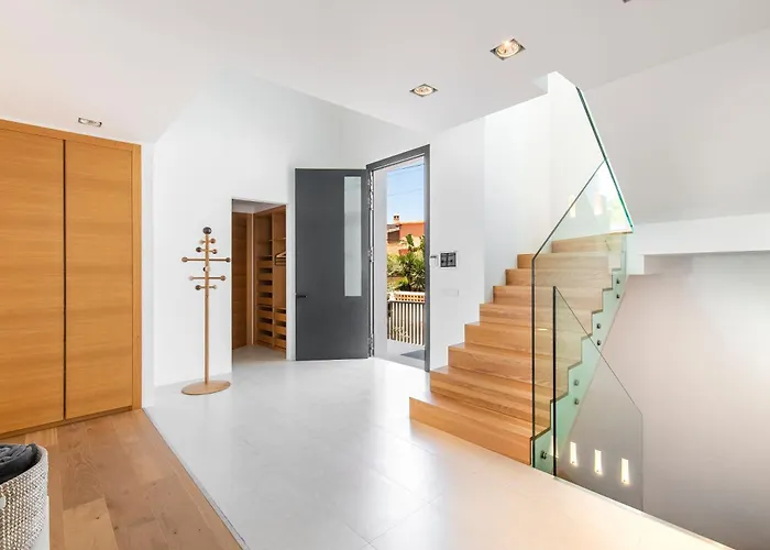 Frontline 6 Bdrm Luxury W Access * מארבלה