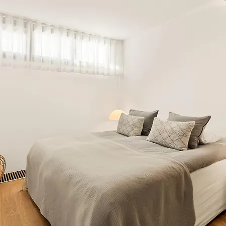 Frontline 6 Bdrm Luxury W Access