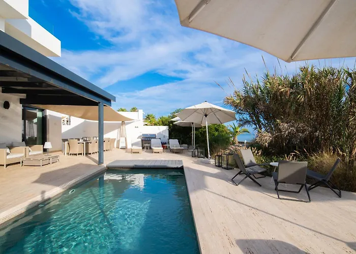 Frontline 6 Bdrm Luxury W Access Apartament Marbella